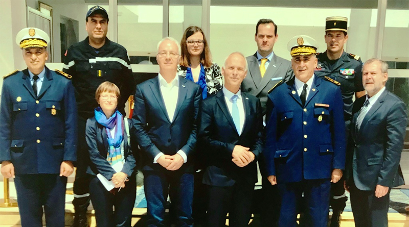 Generalsekretär Goldgruber und ein Teil der östereichischen Delegation besuchten die tunesische Küstenwache in Sidi Bou Said - Bild: Innenministerium Tunesien