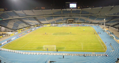 Cairo International Stadium - Foto: Von Der ursprünglich hochladende Benutzer war Realman208 in der Wikipedia auf Englisch - Übertragen aus en.wikipedia nach Commons., CC BY-SA 3.0, https://commons.wikimedia.org/w/index.php?curid=1611939