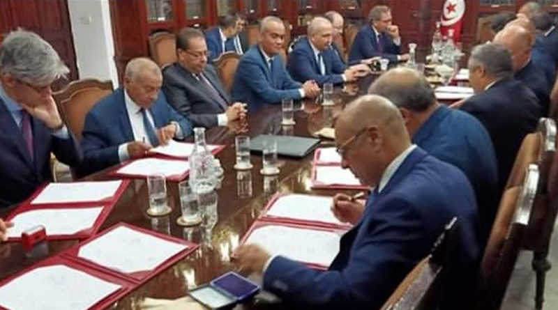 Finanzministerium unterzeichnet Kreditvertrag in Fremdwährung mit siebzehn lokalen Banken - Bild: Ministère des Finances -Tunisie
