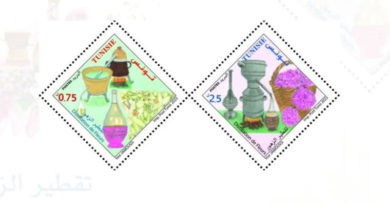 Destillation von Blumen - Ausgabe von 2 Briefmarken