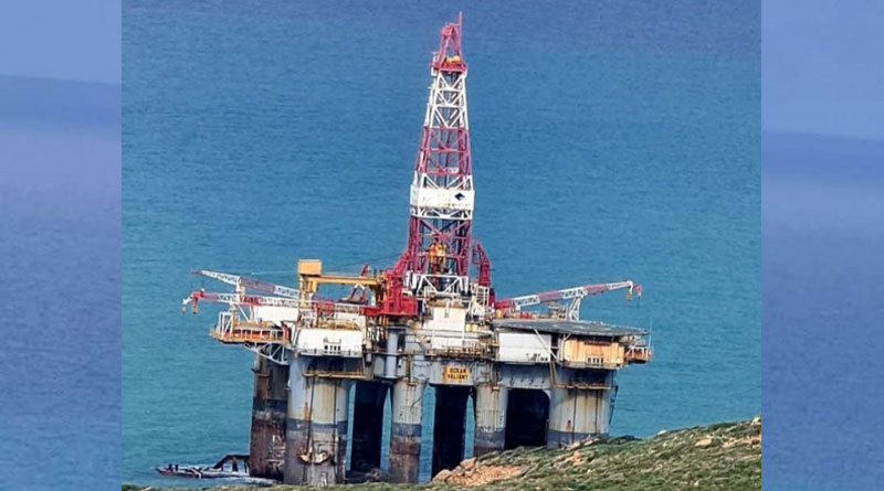 Gestrandete Ölplattform vor Bizerte